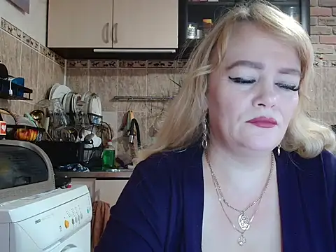 Sweet-blonde online show from 10-17-25, 11:35