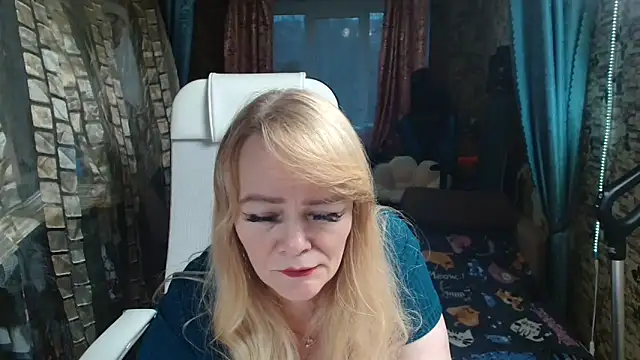 Sweet-blonde online show from 11-13-25, 10:03