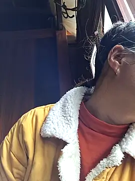 xuxulovezz online show from 11-08-25, 01:39