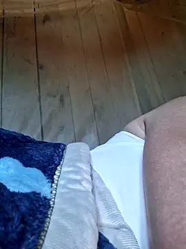 xuxulovezz online show from 04-09-26, 06:19