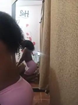 Susy16 online show from 10-17-25, 06:16