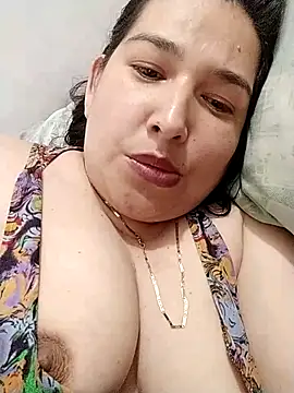 Snapshot of rossiteylor chatting on 11-26-25, 03:18 rossiteylor online show from 11-26-25, 03:18