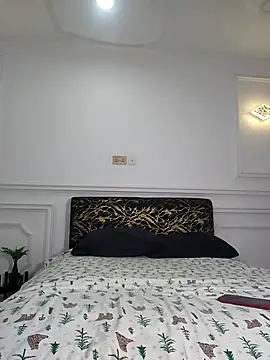 Zola Nooryi online show from 12-05-25, 03:20