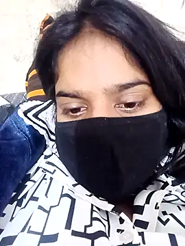 Snapshot of ROSHNI-744 chatting on 10-25-25, 11:21 ROSHNI-744 online show from 10-25-25, 11:21