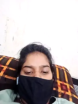 Snapshot of ROSHNI-744 chatting on 10-26-25, 06:03 ROSHNI-744 online show from 10-26-25, 06:03