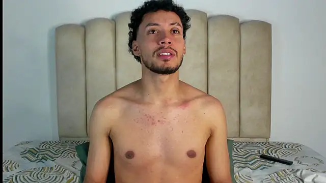 aroncooper1 online show from 10-17-25, 06:16