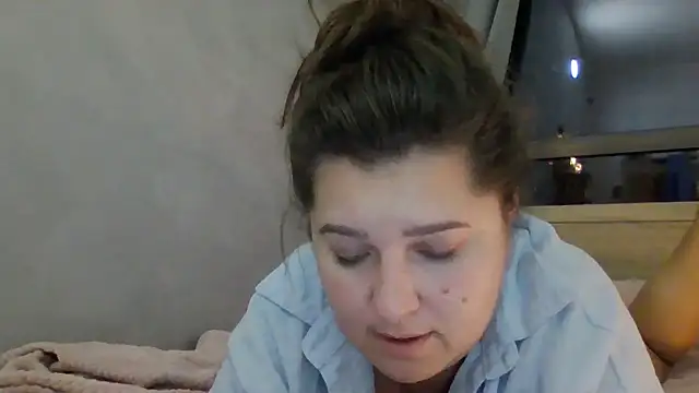 Snapshot of Valirene chatting on 10-01-25, 07:53 Valirene online show from 10-01-25, 07:53