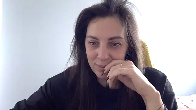 Snapshot of Myronell chatting on 10-18-25, 08:59 Myronell online show from 10-18-25, 08:59