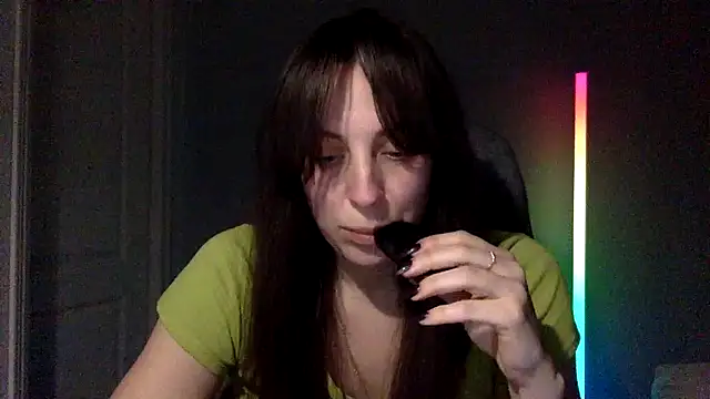 Snapshot of Myronell chatting on 11-21-25, 05:33 Myronell online show from 11-21-25, 05:33