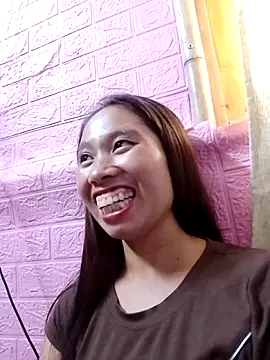 ruby-00 online show from 10-19-25, 04:35