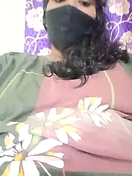 Snapshot of sowji_telugammai chatting on 10-16-25, 05:25 sowji telugammai online show from 10-16-25, 05:25