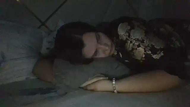 Snapshot of Feymaria chatting on 11-12-25, 09:14 Feymaria online show from 11-12-25, 09:14