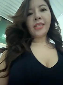 Snapshot of YINGZI-666 chatting on 10-15-25, 08:03 YINGZI-666 online show from 10-15-25, 08:03