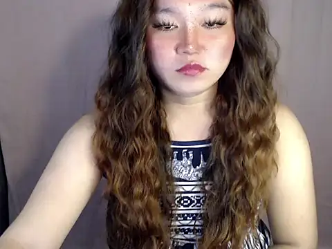 Eyes-on-me online show from 11-07-25, 09:31