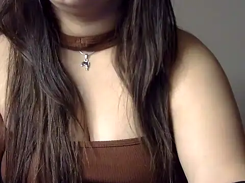 Snapshot of Aaliya02 chatting on 10-24-25, 03:58 Aaliya02 online show from 10-24-25, 03:58