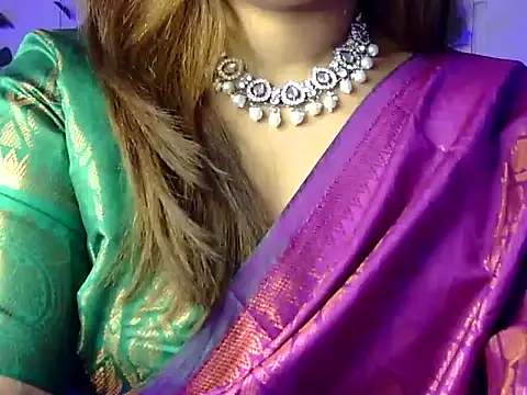 Snapshot of Aaliya02 chatting on 02-09-26, 03:21 Aaliya02 online show from 02-09-26, 03:21