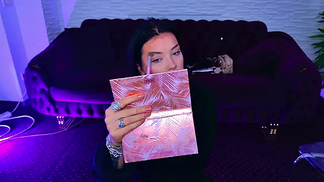 Snapshot of MeganSin_ chatting on 02-16-26, 06:20 MeganSin online show from 02-16-26, 06:20