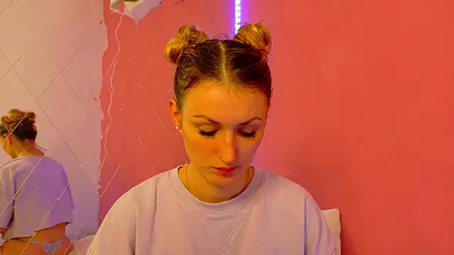 Anaayss  online show from 10-23-25, 05:07