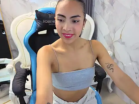 Katyrider a online show from 10-05-25, 01:42