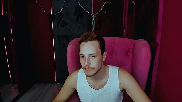 LeoMooree online show from 10-10-25, 03:33