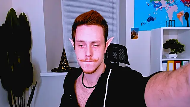 LeoMooree online show from 10-30-25, 04:52