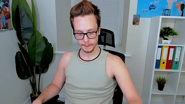 LeoMooree online show from 11-15-25, 04:43