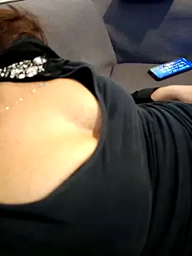 Snapshot of prismia chatting on 10-13-25, 02:06 prismia online show from 10-13-25, 02:06