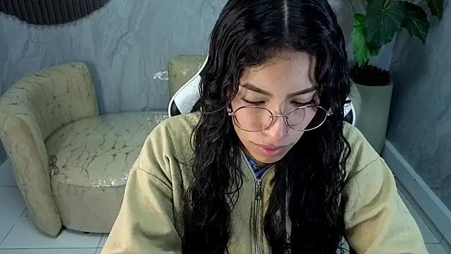 elowhyn dior tp online show from 10-01-25, 12:33