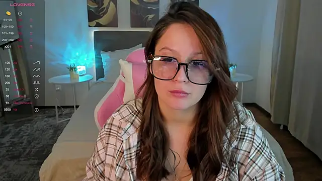 Kate Lil   online show from 10-04-25, 05:16