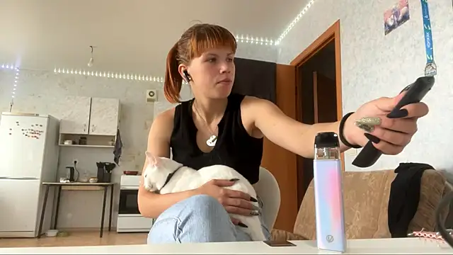 Mila Alim online show from 10-06-25, 07:06