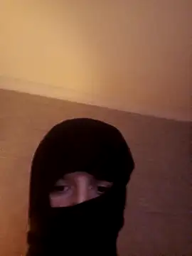 Snapshot of Moranguinha2234 chatting on 09-23-25, 01:19 Moranguinha2234 online show from 09-23-25, 01:19