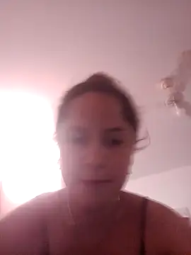 Snapshot of Moranguinha2234 chatting on 09-23-25, 02:20 Moranguinha2234 online show from 09-23-25, 02:20