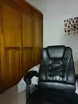 Bleer Rousse online show from 10-15-25, 05:46