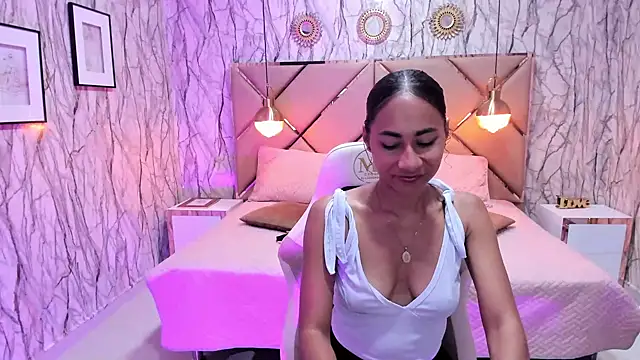 Nia imanni online show from 09-27-25, 11:59