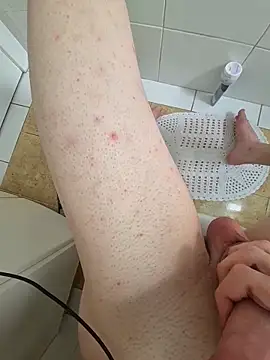 Snapshot of Salsicha244 chatting on 11-04-25, 07:57 Salsicha244 online show from 11-04-25, 07:57