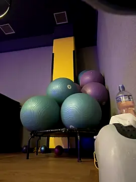 Anavalle online show from 09-29-25, 04:45