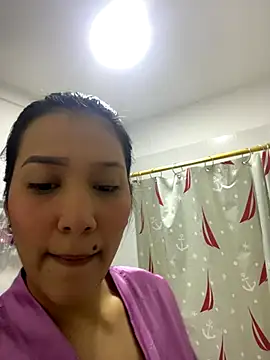 IsabellaJoness  online show from 10-29-25, 10:50