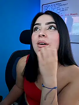 Snapshot of Zafira_ chatting on 11-13-25, 05:34 Zafira online show from 11-13-25, 05:34