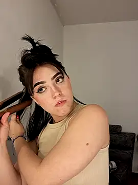 Snapshot of Zafira_ chatting on 11-18-25, 04:44 Zafira online show from 11-18-25, 04:44