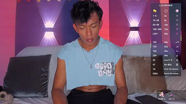 Santti  online show from 10-15-25, 08:42