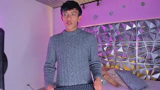 Santti  online show from 11-21-25, 09:13