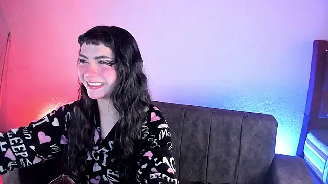 kitty  chs online show from 10-21-25, 11:33