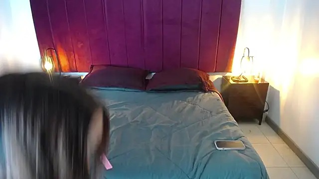 Pamela Johnsn online show from 10-10-25, 01:10