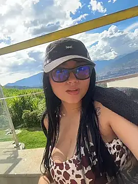 amberhoney02 online show from 11-02-25, 07:27