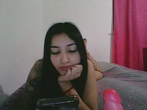 Snapshot of KarenG2025 chatting on 10-30-25, 03:52 KarenG2025 online show from 10-30-25, 03:52