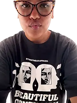 miiabrown18 online show from 10-13-25, 01:55