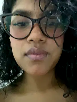 miiabrown18 online show from 10-19-25, 01:39