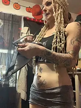 blondebarbiebae online show from 11-07-25, 07:08