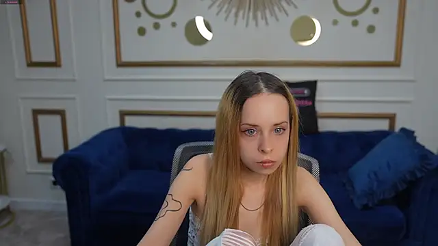 Snapshot of Luchi_Sun chatting on 10-14-25, 02:29 Luchi Sun online show from 10-14-25, 02:29