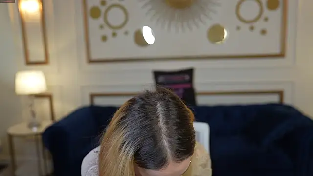 Snapshot of Luchi_Sun chatting on 10-22-25, 10:26 Luchi Sun online show from 10-22-25, 10:26